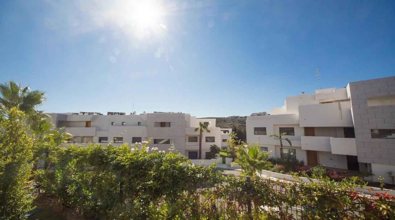Cg7 Casares Green المظهر الخارجي الصورة